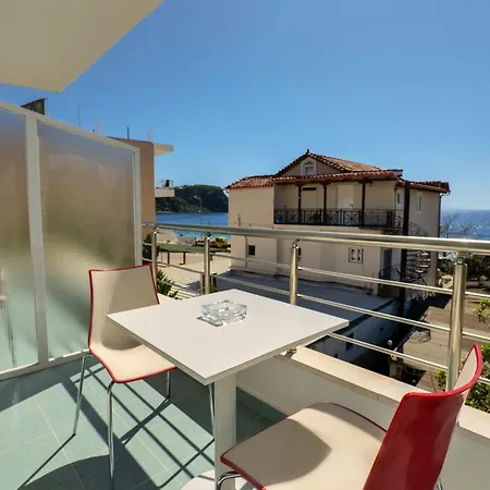 Billy Hotel Himare
