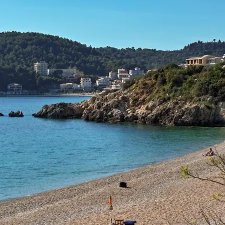 Billy Hotel Himare