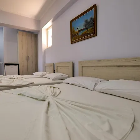 Billy Hotel Himare
